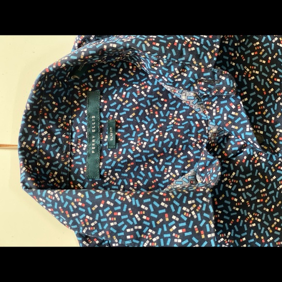💯Perry Ellis Button Down long sleeve Shirt Blue - Picture 2 of 7